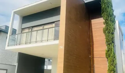 Sobrado para Venda em Camboriú, Santa Regina, 4 dormitórios, 1 suíte, 4 banheiros, 2 vagas