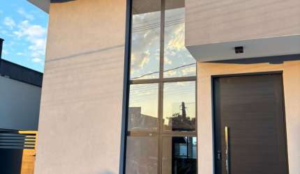 CASA EM CONDOMINIO FECHADO A VENDA