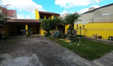 Casa com 4 quartos à venda na Rua Tunísia, 121, Cajuru, Curitiba por R$ 655.000