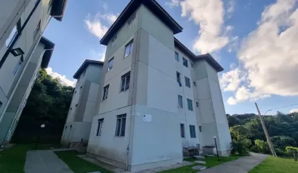 Apartamento com 2 quartos para alugar na Rua Thereza Lopes Skroski, 761, Santa Cândida, Curitiba por R$ 1.350