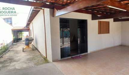 CASA DE 03 DORMITÓRIOS Á VENDA NO RESIDENCIAL SANTA IZABEL - TAUBATÉ