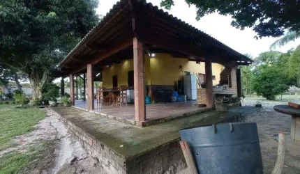Fazenda/Sítio/Chácara para venda possui 250 metros quadrados com 5 quartos em Jacauna - Aquiraz - CE