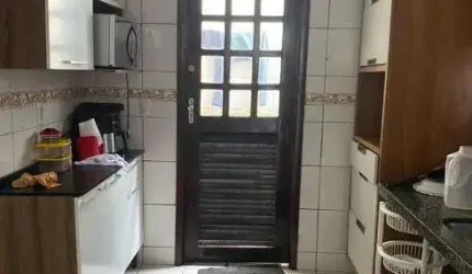 Apartamento para venda possui 117 metros quadrados com 3 quartos em Lagoa Redonda - Fortaleza - CE