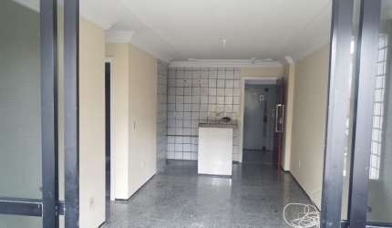 VENDE- SE APTO COM 02 QUARTOS NA PRAIA DE IRACEMA!!!