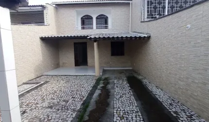 Casa com 3 Quartos + 1 Gabinete em Cajazeiras/ Fortaleza-CE