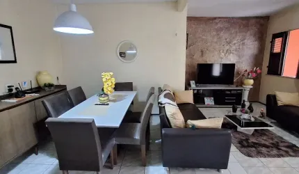 Casa com 5 quartos à venda no Messejana