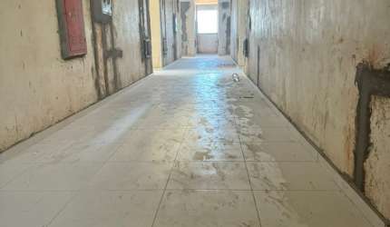 VENDE SE APTO DE 02 QUARTOS