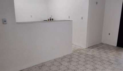 VENDE SE CASA COM 03 QUARTOS NO MONTESE!!!