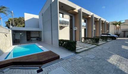 VENDE- SE CASA DUPLEX COM 03 QUARTOS!!!