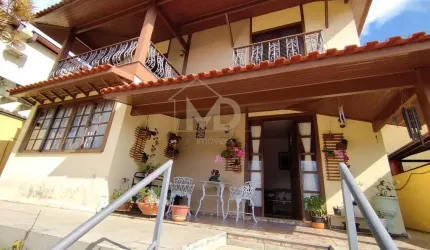Casa 4 dormitórios ou + para Venda em Teresópolis, Agriões, 4 dormitórios, 1 suíte, 4 banheiros, 3 vagas