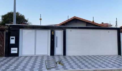 Casa Alto Padrão para Venda em Solemar Praia Grande-SP