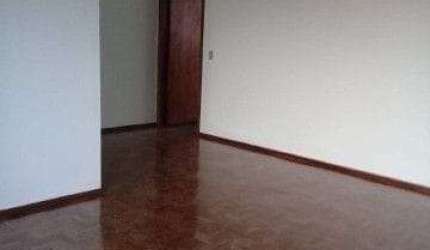 Casa com 3 dormitórios para alugar, 120 m² por R$ 1.800,00/mês - São Lázaro - São João da Boa Vista
