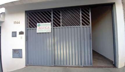 Casa com 2 dormitórios para alugar, 90 m² por R$ 1.450,00/mês - Jardim Dona Tereza - São João da Bo