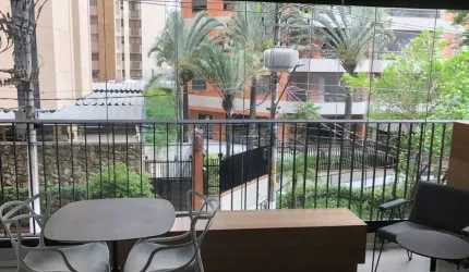 Studio Lindo 39m²  Mobiliado na  Vila Nova Conceição  com 1 Suite e Varanda Integrada