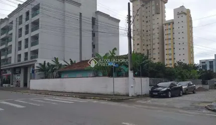 Terreno à venda na Avenida Nereu Ramos, 32, Centro, Balneário Piçarras, 550 m2 por R$ 3.600.000