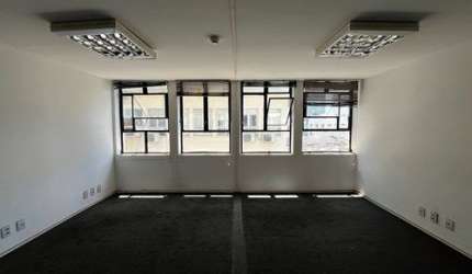 Conjunto Comercial de 148m² no Coração do Centro de São Paulo | Oportunidade Imperdível!