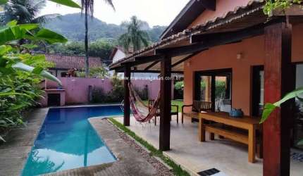 Casa á venda na Praia de Santiago - Permuta -  150 mts da Praia - Piscina e Conforto