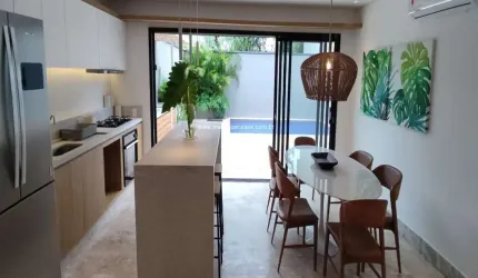 Casa á venda na Praia Barra do Sahy - 4 Suites - Piscina privativa - Condominio Fechado