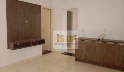 Casa tipo apartamento de fundos no Jd. Ipe