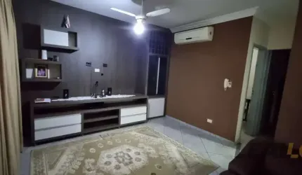 Vendo casa no Jardim Europa fundo da faculdade UNIC em Cuiabá MT