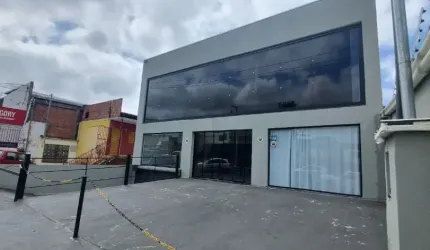 ALUGO - SALÃO COMERCIAL PREMIUM DE 730M² NA MELHOR LOCALIZAÇÃO DA MIGUEL SUTIL!