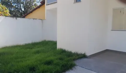 Casa  próximo a comércio ,ônibus na porta a 50 metros da avenida central
