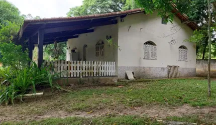 Linda chácara com água corrente ótima localização 100% plano