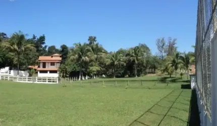 Excelente área comercial próximo ao centro de itaborai para investimentos como condomínio, lojas entre outros oportunidade única.