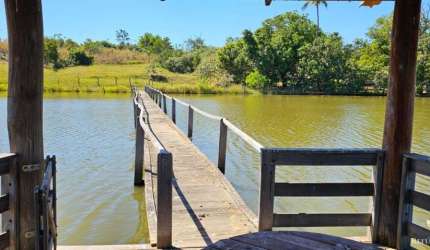 FAZENDA MUITO BOA, CASA SEDE, REPRESA E NASCENTES.