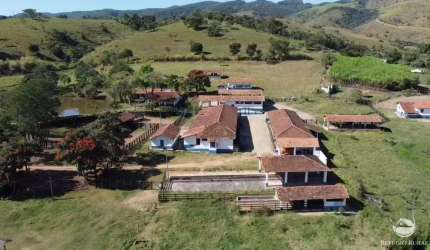 FAZENDA IMPERDÍVEL EM CAÇAPAVA/SP