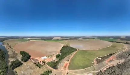 FAZENDA EXCELENTE COM ÓTIMA INFRAESTRUTURA EM UNAÍ/MG