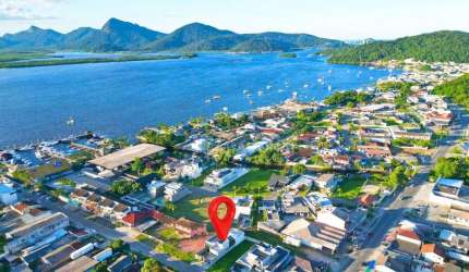 Casa com Alto Padrão de Acabamento, 3 dormitórios à venda, 207 m² por R$ 1.500.000 - Piçarras - Guaratuba/PR