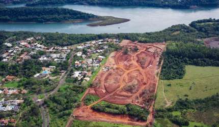 Terreno à venda na Derly Saldanha Gomes, 87, Conjunto B, Foz do Iguaçu por R$ 600.000