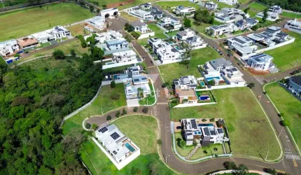 Terreno à venda na Avenida Tancredo Neves, 717, Conjunto B, Foz do Iguaçu por R$ 800.000