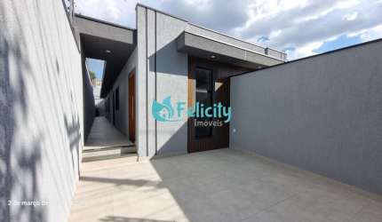 Casa com 3 dorms, 1 suíte, 2 vagas, 150m2 na Vila Piauí