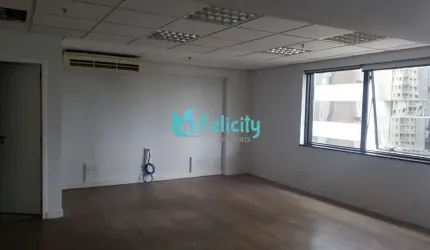 Sala comercial com 60m2 em Alphaville