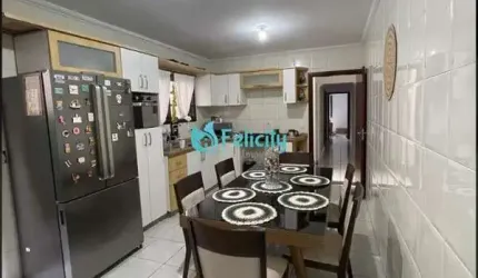 Casa com 4 dorms, 2 suítes, 2 vagas, 200m2 na Vila Pirituba