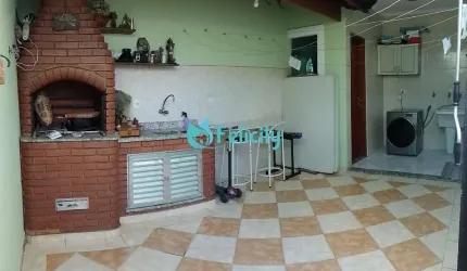 Sobrado com 3 dorms, 1 suíte, 4 vagas, 152m2 no Jardim Regina