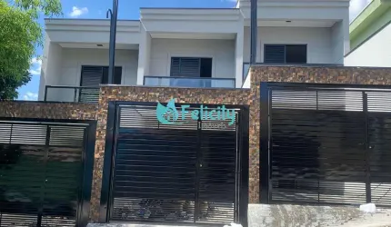 Sobrado NOVO com 3 dorms, 1 suíte, 2 vagas, 115m2 no Jardim Maristela