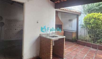 Sobrado com 3 dorms, 1 suíte, 2 vagas, 171m2 no Conj. Res. Vista Verde