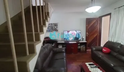 Sobrado com 2 dorms, 2 vagas, 116m2 no Jardim Mangalot
