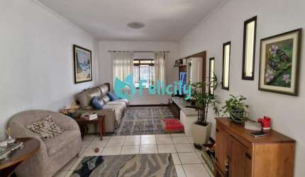 Sobrado com 3 dormitórios, 1 suíte, 2 vagas, 152m2 no Cj. Res. Vista Verde