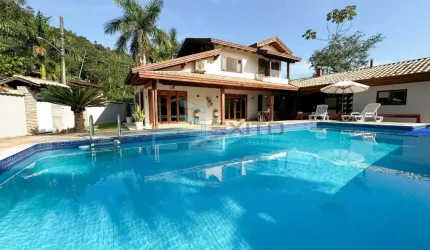 Casa em condomínio fechado com 4 quartos à venda na Rua Guaivira, 437, Mar Verde, Caraguatatuba, 3 m2 por R$ 2.200.000