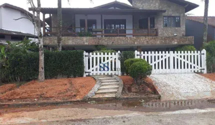 Belíssimo  imóvel com piscina no Cond. Mar Verde na praia da Mococa