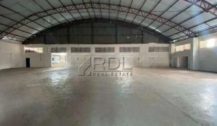 GALPÃO PARA PRESTADORES DE SERVIÇOS E INDUSTRIAS