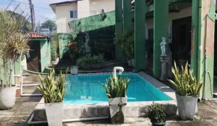 Casa à venda em rua pública, BARRO DURO , Maceió, AL