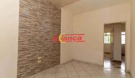 Casa com 2 quartos para alugar,  67m² - Jardim Presidente Dutra - Guarulhos/SP Por R$1.800