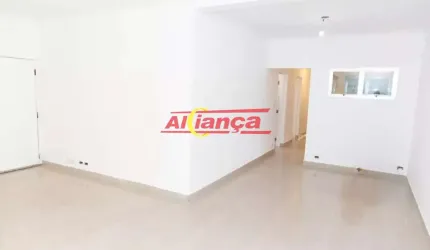 Casa terrea para alugar, 3 quartos, sendo 1 suíte e 3 vagas 246m²,Jardim Tranqüilidade  R$ 7.400,00