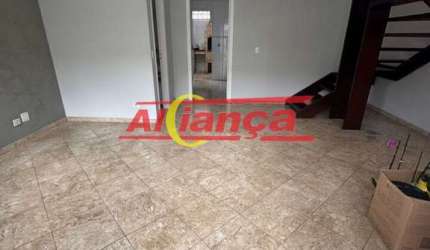 Sobrado em condomínio fechado para alugar com, 4 quartos, 4 banheiros, - Jardim Flor do Campo