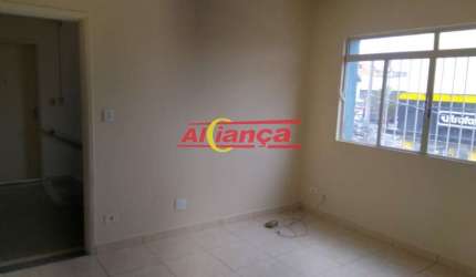 Apartamento para alugar, com 2 quartos, Cocaia, Por R$ 1.800,00